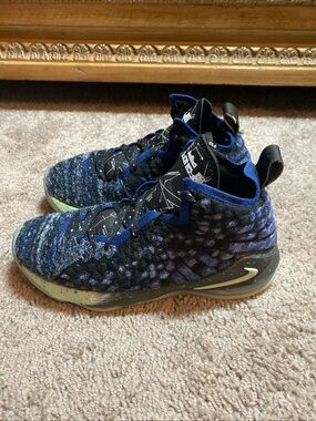 Nike Air LeBron XVII17 GS Basketball Sneakers - Blue/Black size 3.5